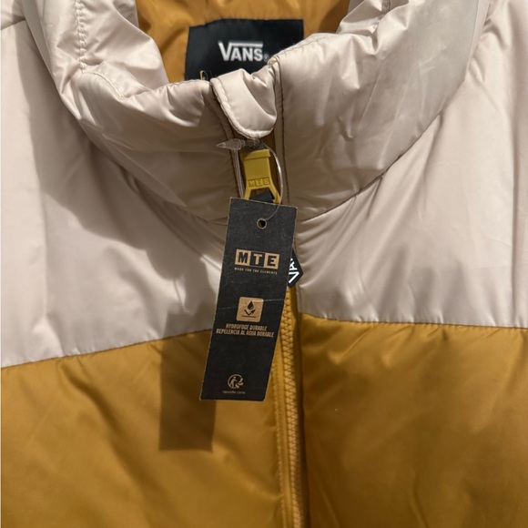 Vans Two-Tone Puffer Jacket - Picture 4 of 5